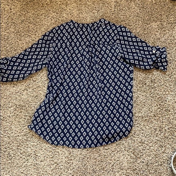 Blue diamond patterned blouse - Picture 4 of 4